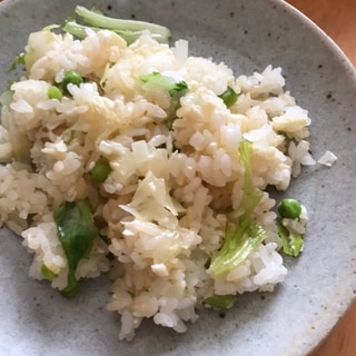 卵白とスナップえんどうのチャーハン